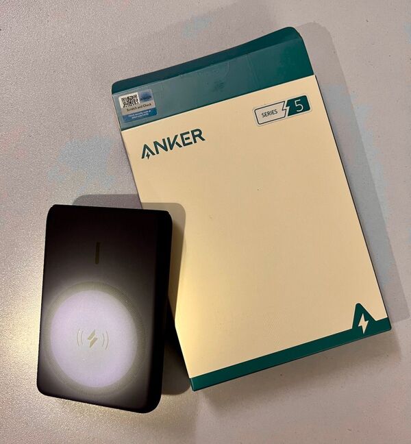 Anker PowerCore Magnetic Wireless Power Bank - Box