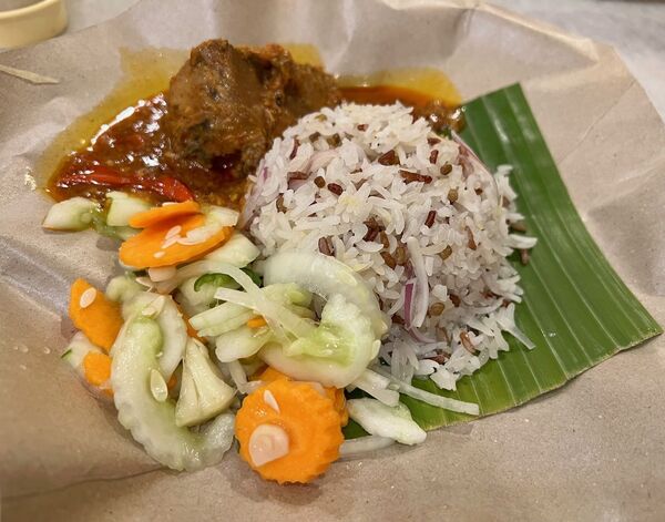 Village Park - Nasi Dagang Set